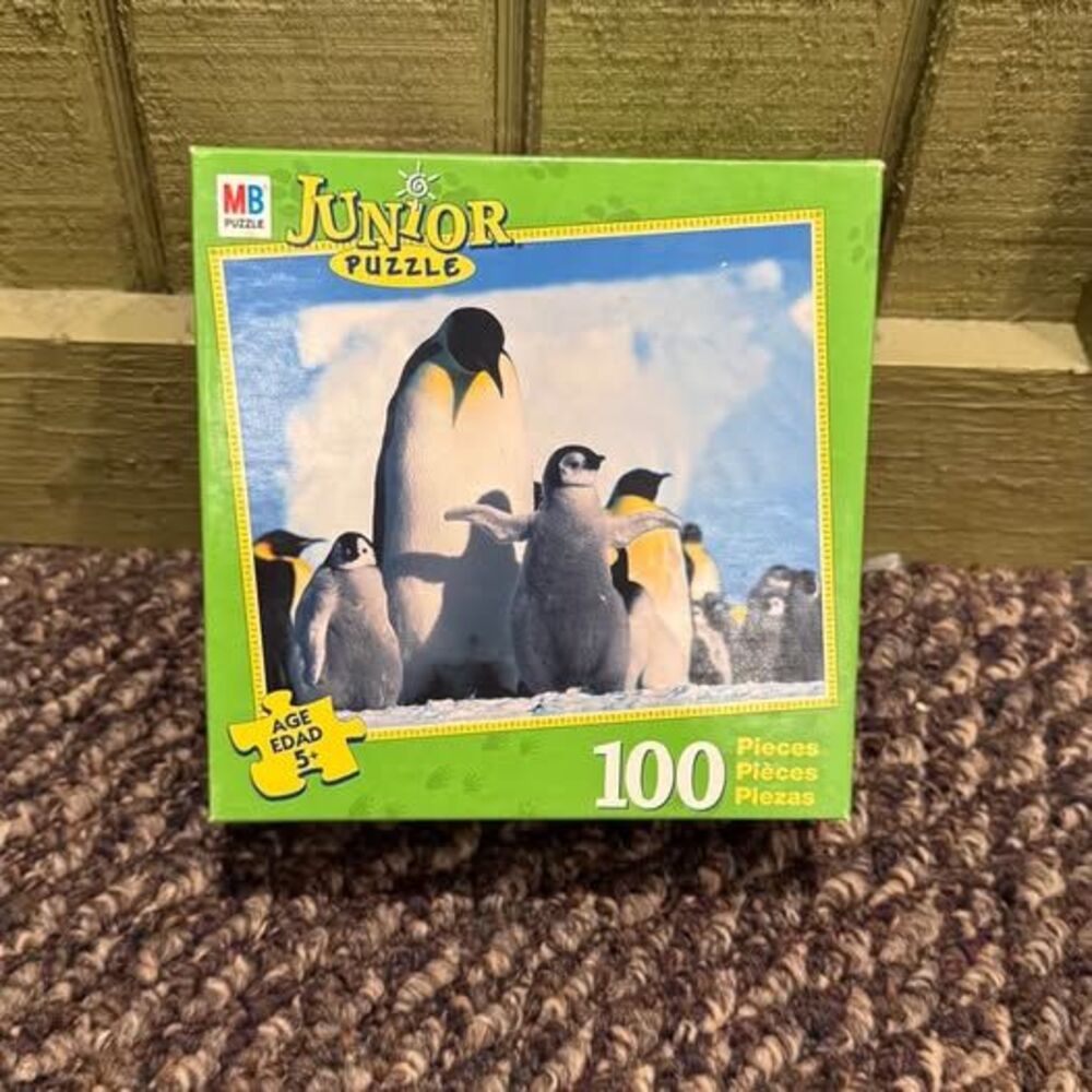 MB Junior 100 Piece Penguin Puzzle